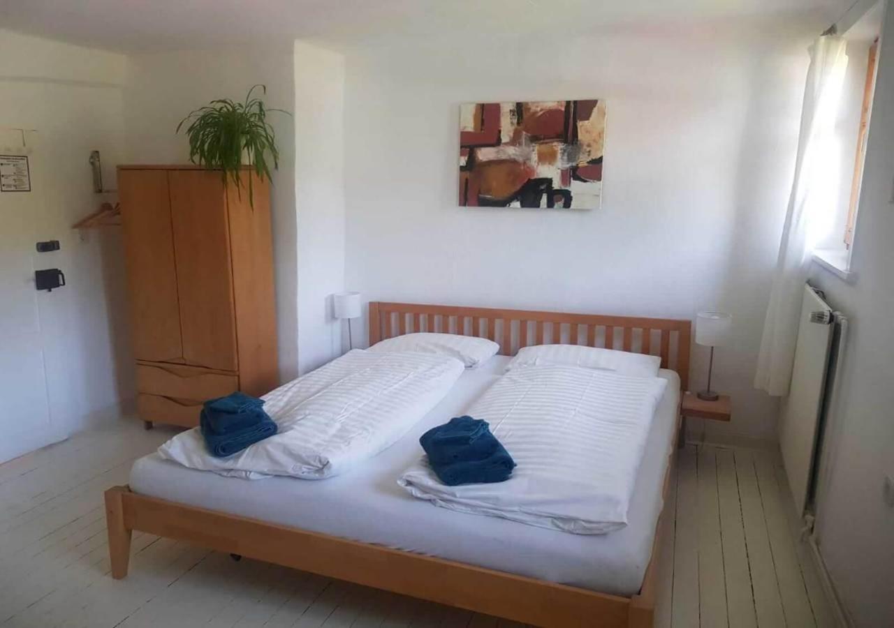 Ältestes Haus in Quentel - Ferienwohnung 1 mit kleinem Garten Lichtenau Exterior foto