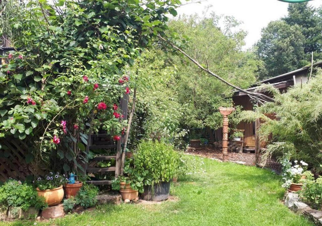 Ältestes Haus in Quentel - Ferienwohnung 1 mit kleinem Garten Lichtenau Exterior foto