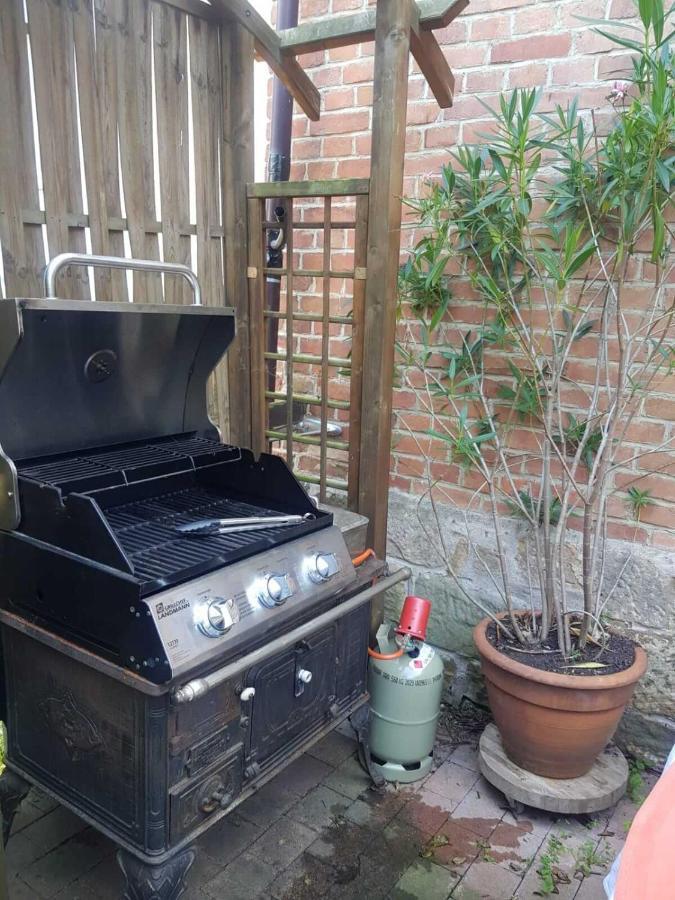 Ältestes Haus in Quentel - Ferienwohnung 1 mit kleinem Garten Lichtenau Exterior foto
